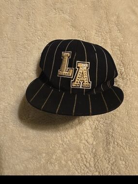 040626 Georgetown Collection (Sz Large) LA Black/White Fitted Sports Cap box 22
